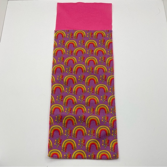 Barbie Rainbow Heart Sleeping Bag - barbie not included - Picture 2 of 4